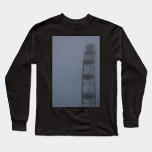 london eye on a foggy day Long Sleeve T-Shirt